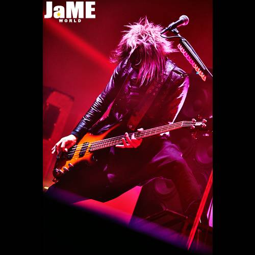 the GazettE “LIVE TOUR 18-19 THE NINTH PHASE #02 ENHANCEMENT” at 