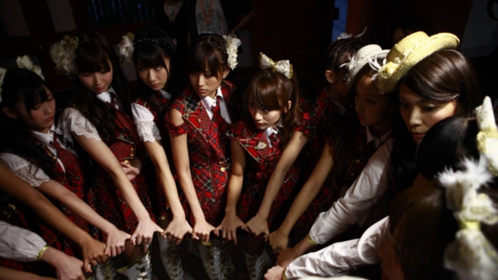 Sisarryhmät mukaan AKB48-deittipelin kolmanteen osaan © AKB48