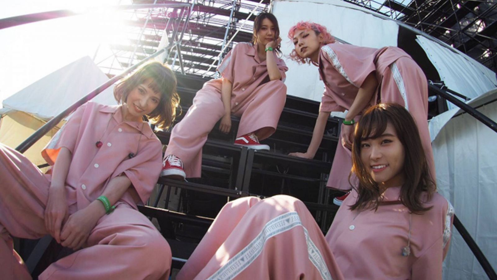 Interview with SCANDAL from Japan © ROOFTOP, Inc.